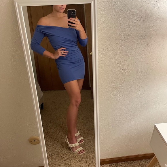 Blue Majorelle dress! Beautiful color and ruched! - Picture 3 of 4